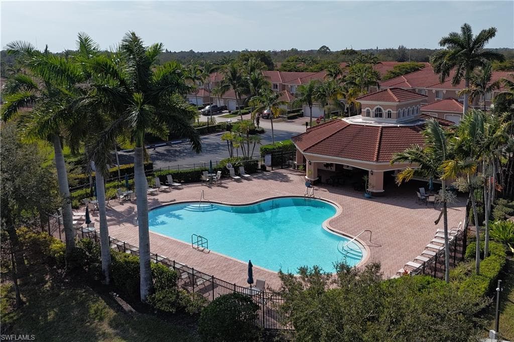 9544 Roundstone CIR-4