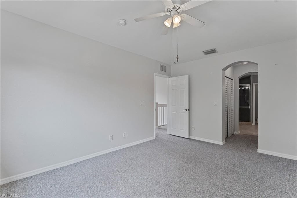 9544 Roundstone CIR-23