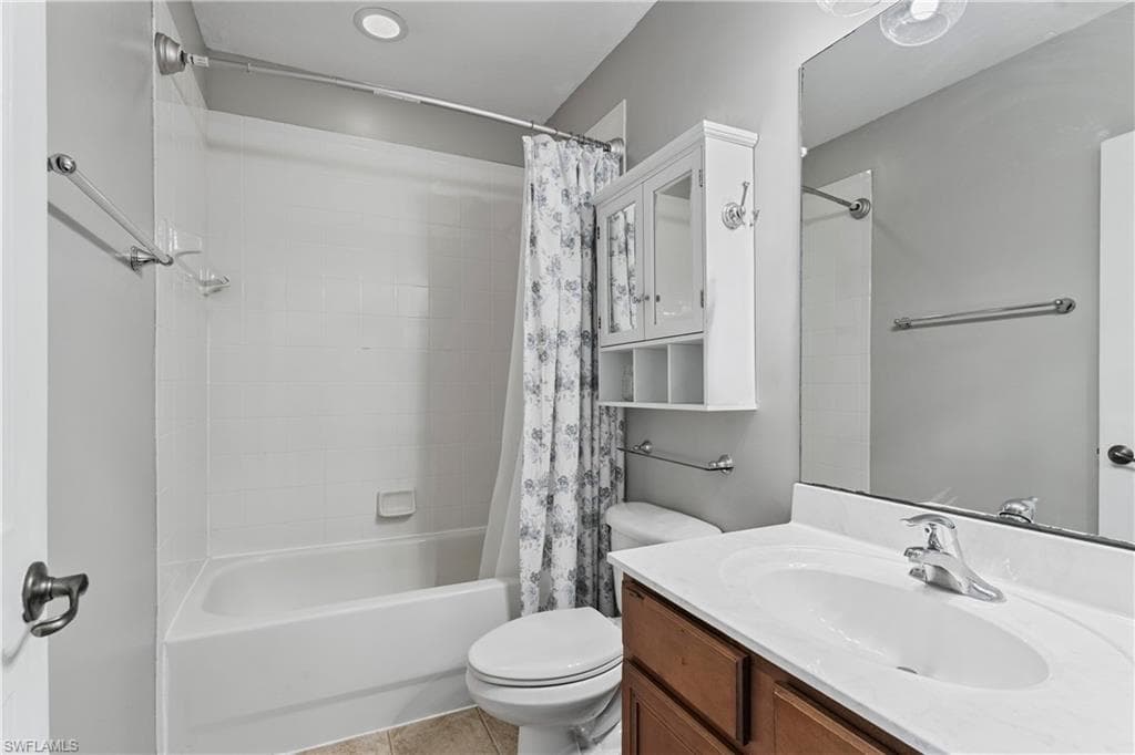 9544 Roundstone CIR-29