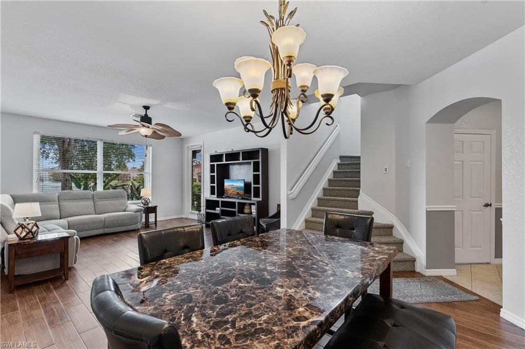 9544 Roundstone CIR-13