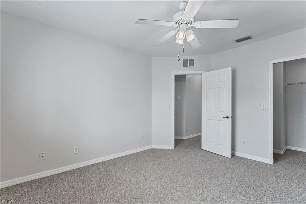9544 Roundstone CIR-28