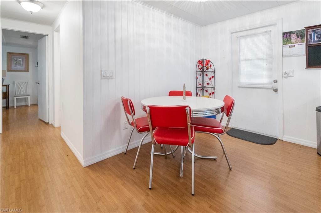 17 Saint Raphael DR, NAPLES FL 34112-16