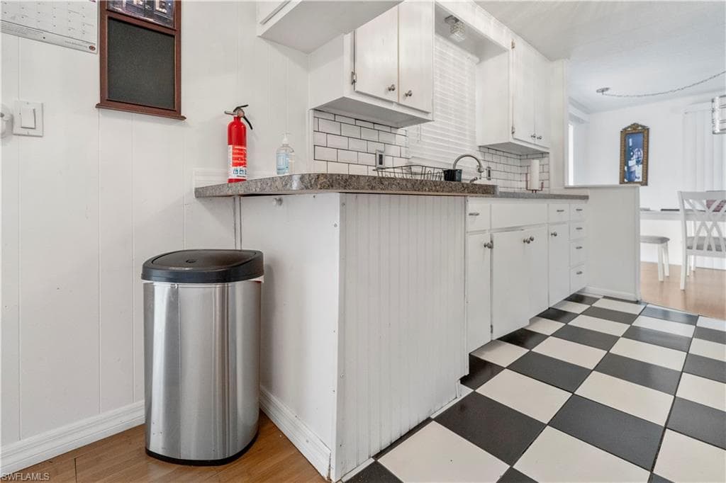 17 Saint Raphael DR, NAPLES FL 34112-11