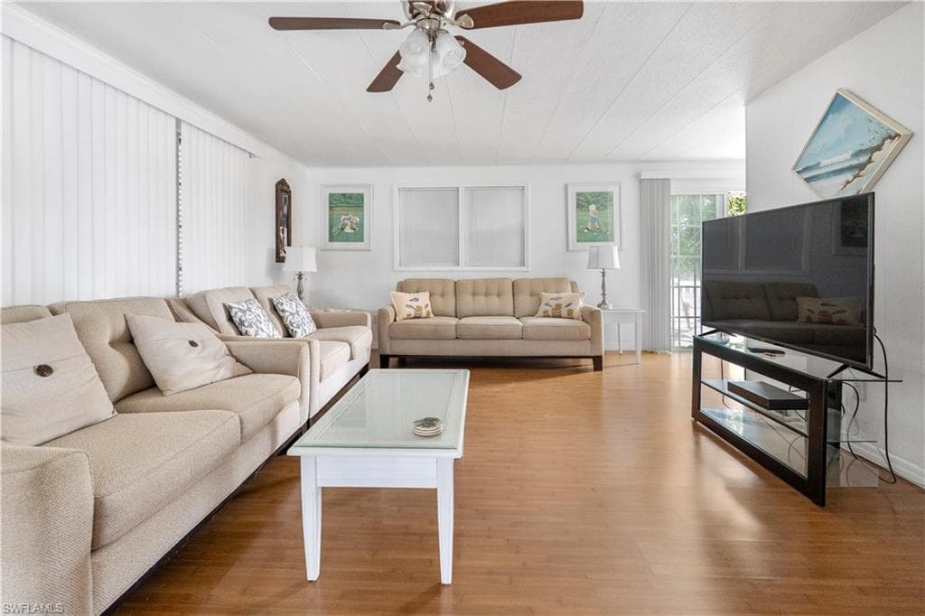 17 Saint Raphael DR, NAPLES FL 34112-2