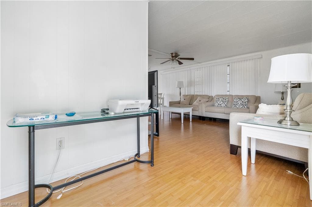 17 Saint Raphael DR, NAPLES FL 34112-14