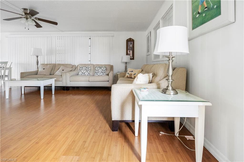 17 Saint Raphael DR, NAPLES FL 34112-3