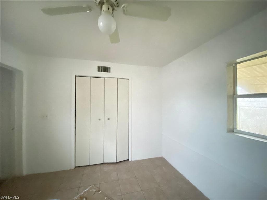 15 Vineyard ST, LEHIGH ACRES FL 33936-9