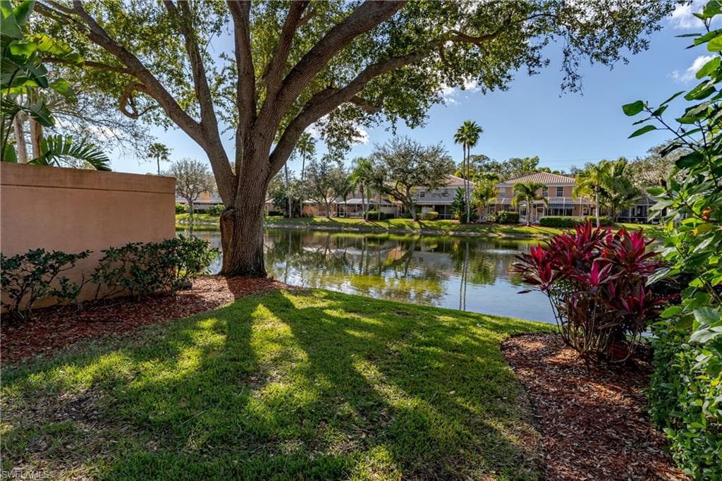 5353 Cove CIR, NAPLES FL 34119-8