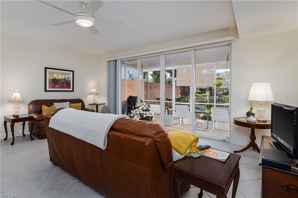 5353 Cove CIR, NAPLES FL 34119-18