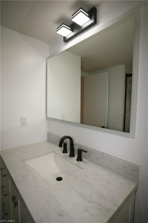 1525 Covington CIR E, FORT MYERS FL 33919-26