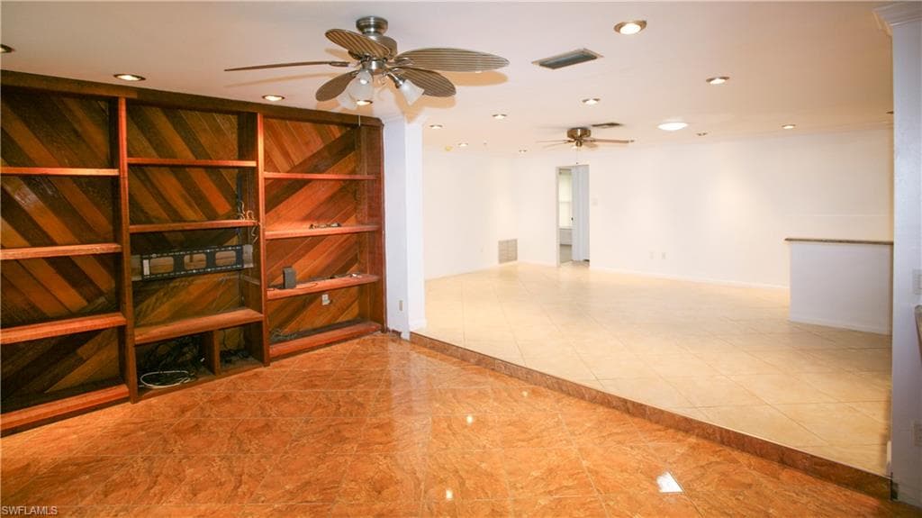 1525 Covington CIR E, FORT MYERS FL 33919-1