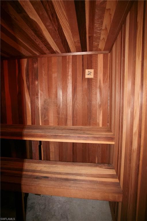 1525 Covington CIR E, FORT MYERS FL 33919-23