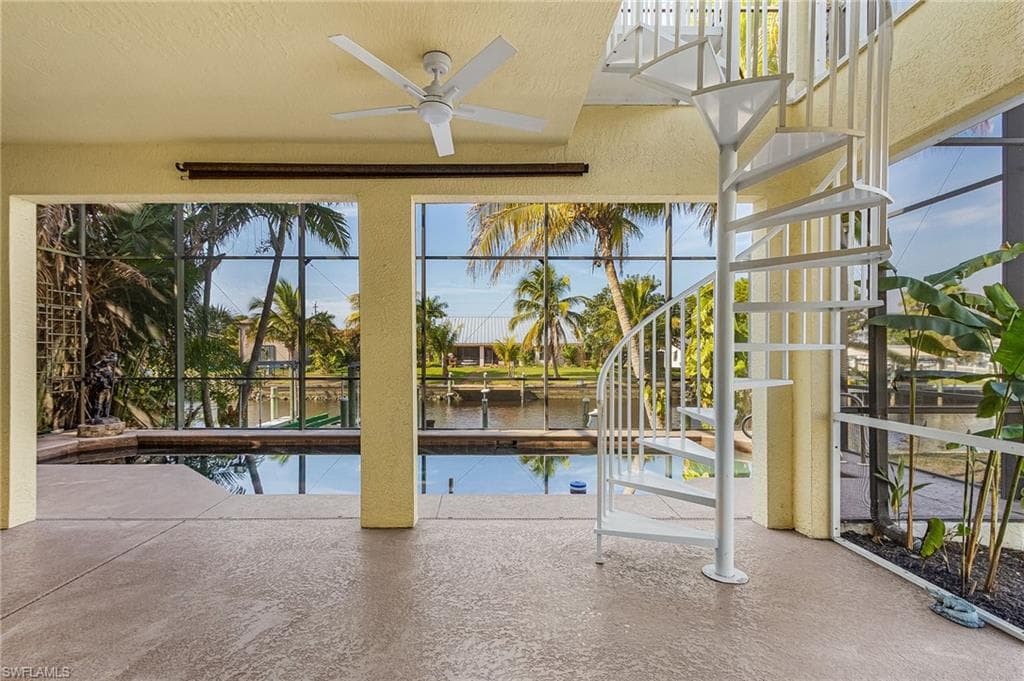 2123 Davis BLVD, FORT MYERS FL 33905-21