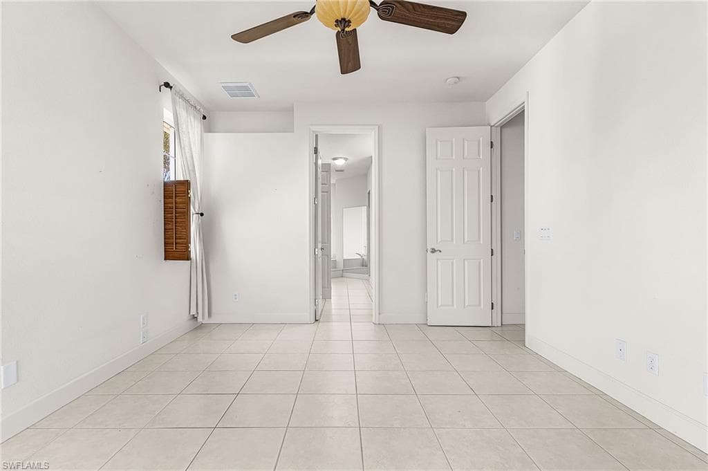 2123 Davis BLVD, FORT MYERS FL 33905-9