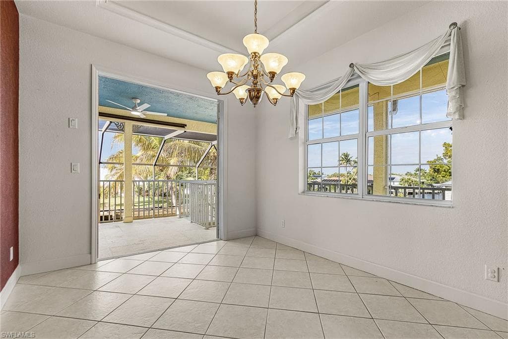 2123 Davis BLVD, FORT MYERS FL 33905-7