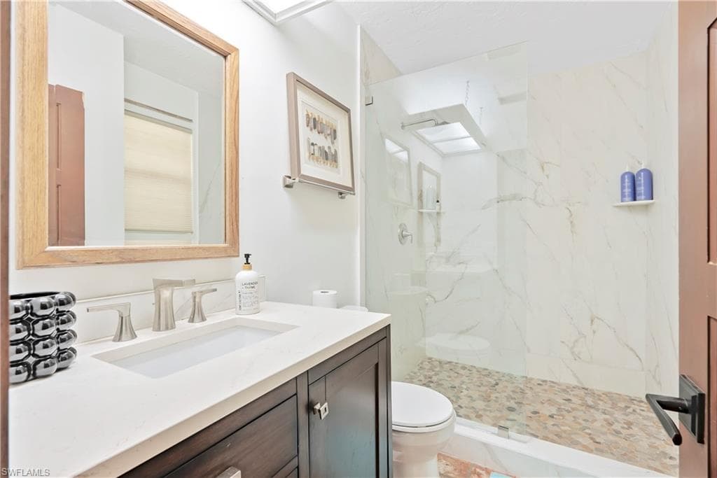 2125 Marina DR-22