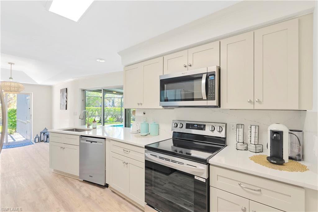 2125 Marina DR-11