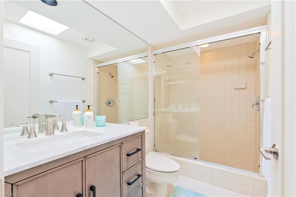 2125 Marina DR-25