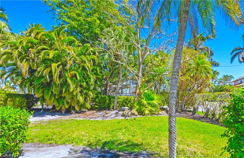 2125 Marina DR-31