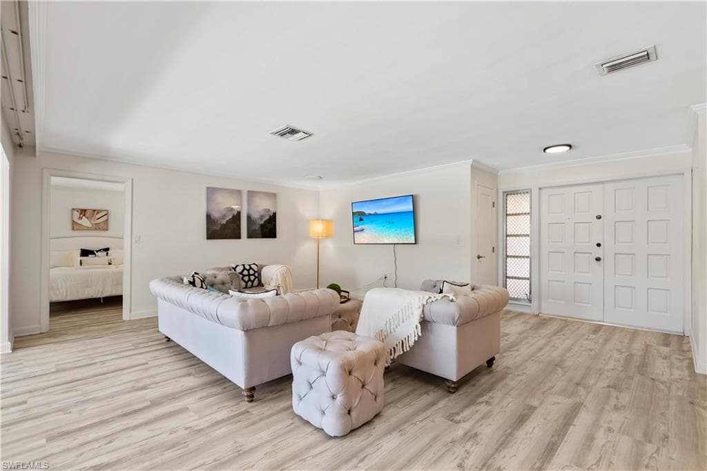 2125 Marina DR-9