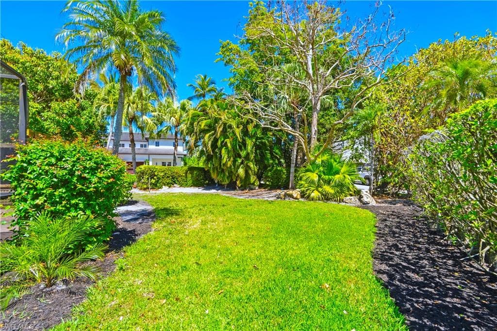 2125 Marina DR-32