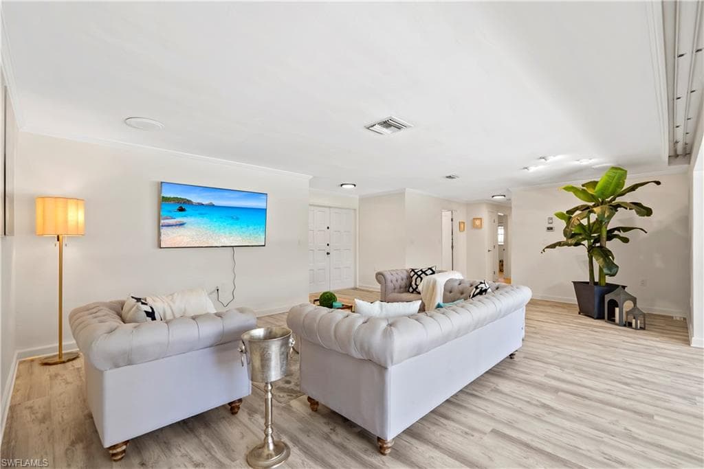 2125 Marina DR-10