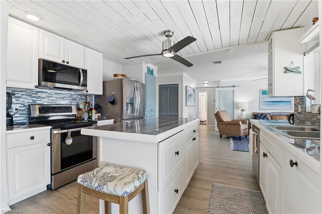 2211 Bayview RD-20