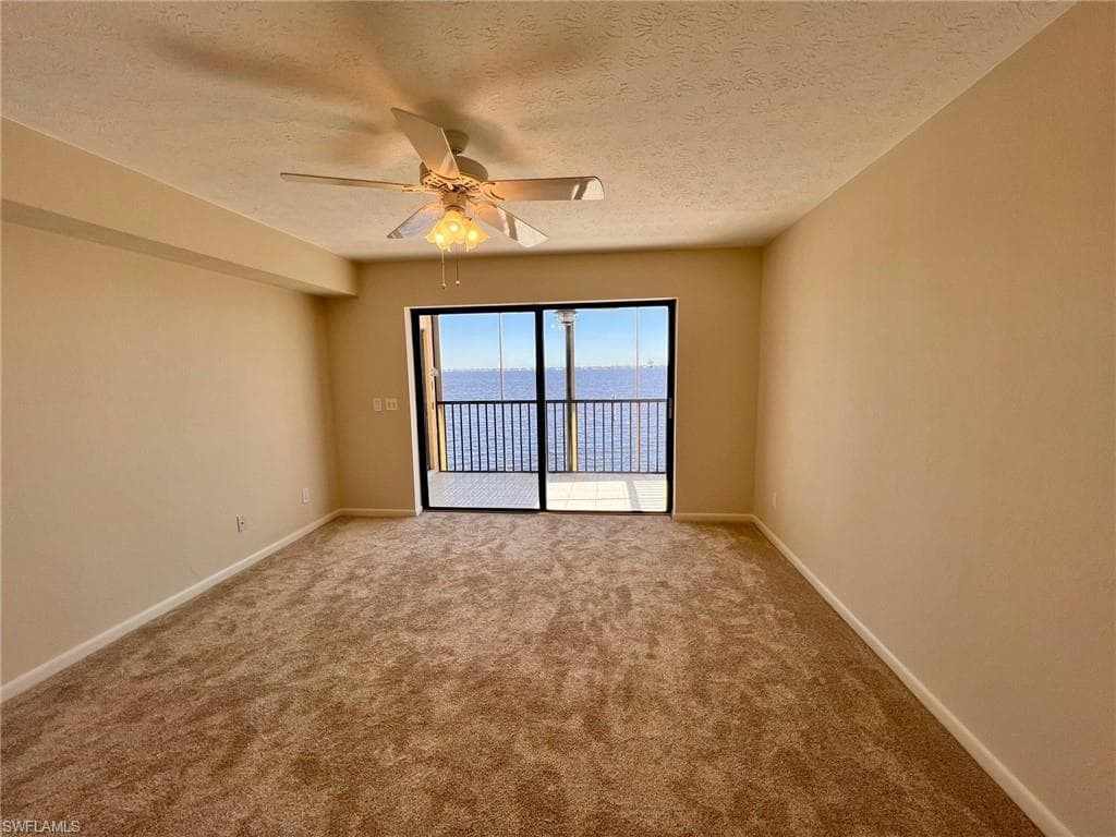 4015 SE 20th PL # 206, CAPE CORAL FL 33904-22