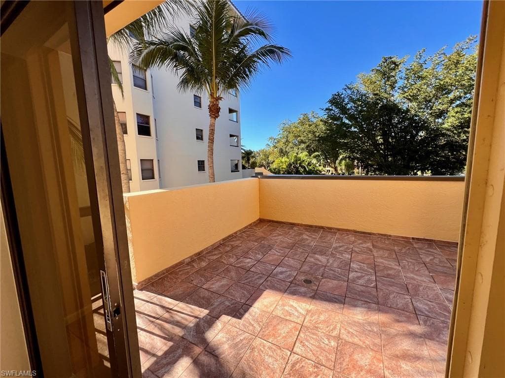 4015 SE 20th PL # 206, CAPE CORAL FL 33904-12