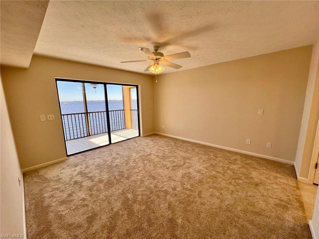4015 SE 20th PL # 206, CAPE CORAL FL 33904-21