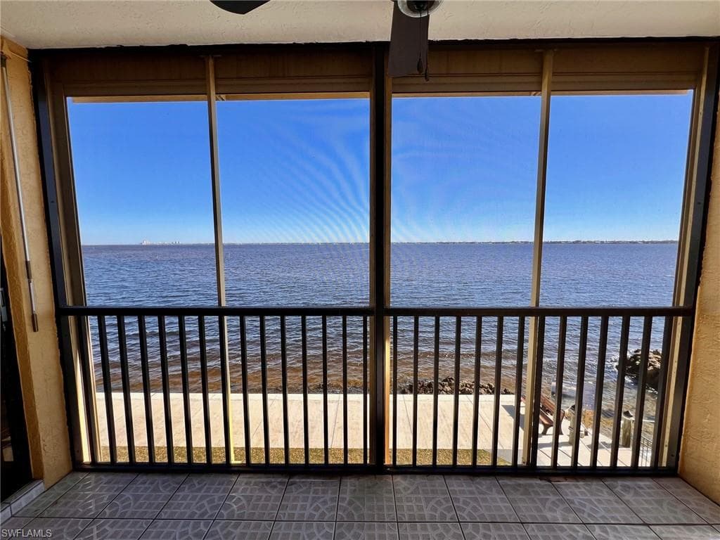4015 SE 20th PL # 206, CAPE CORAL FL 33904-27