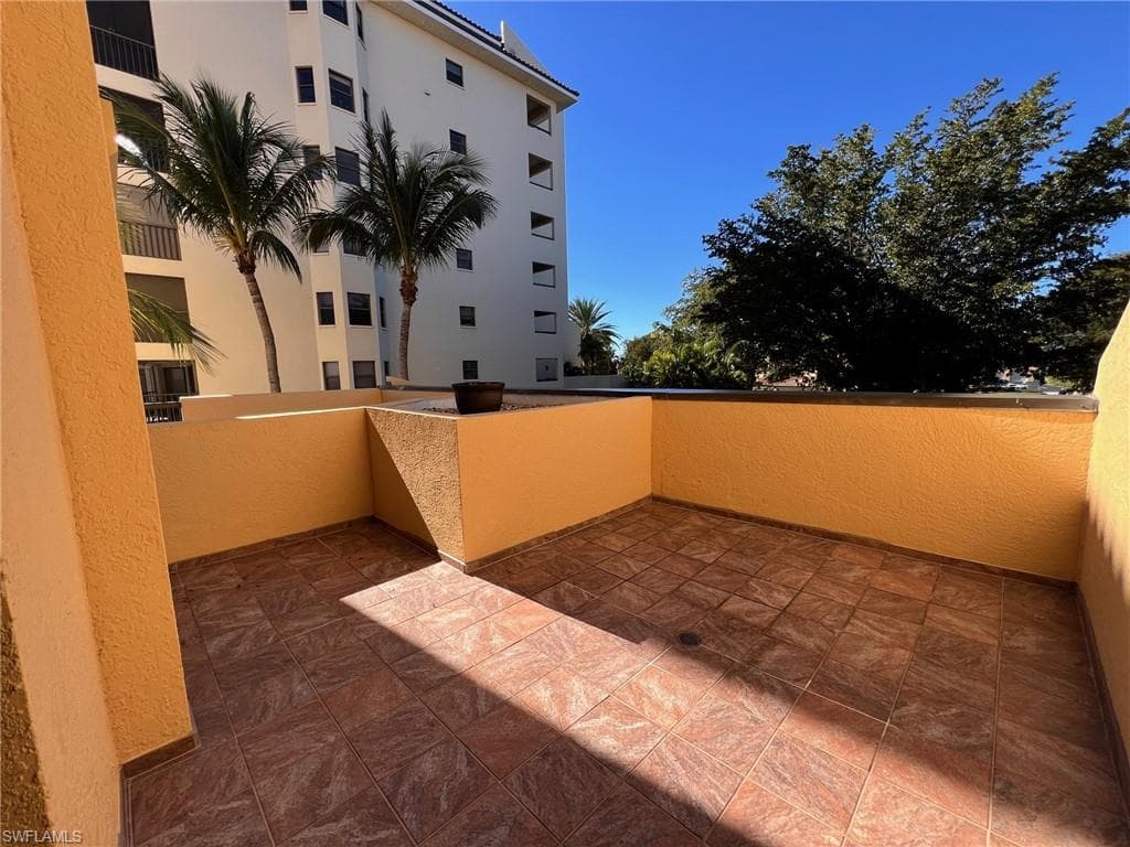4015 SE 20th PL # 206, CAPE CORAL FL 33904-4