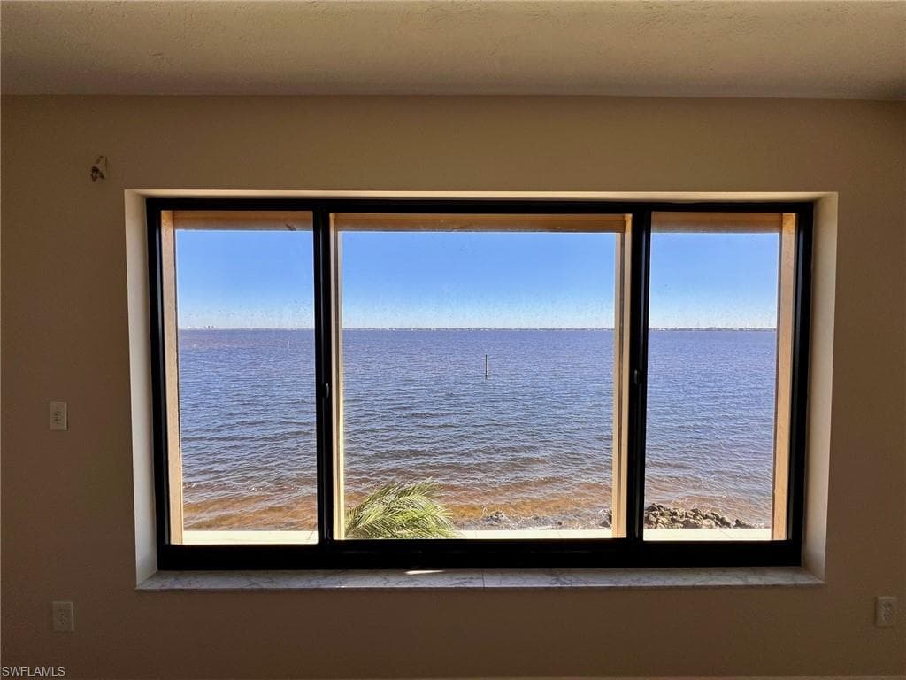 4015 SE 20th PL # 206, CAPE CORAL FL 33904-19