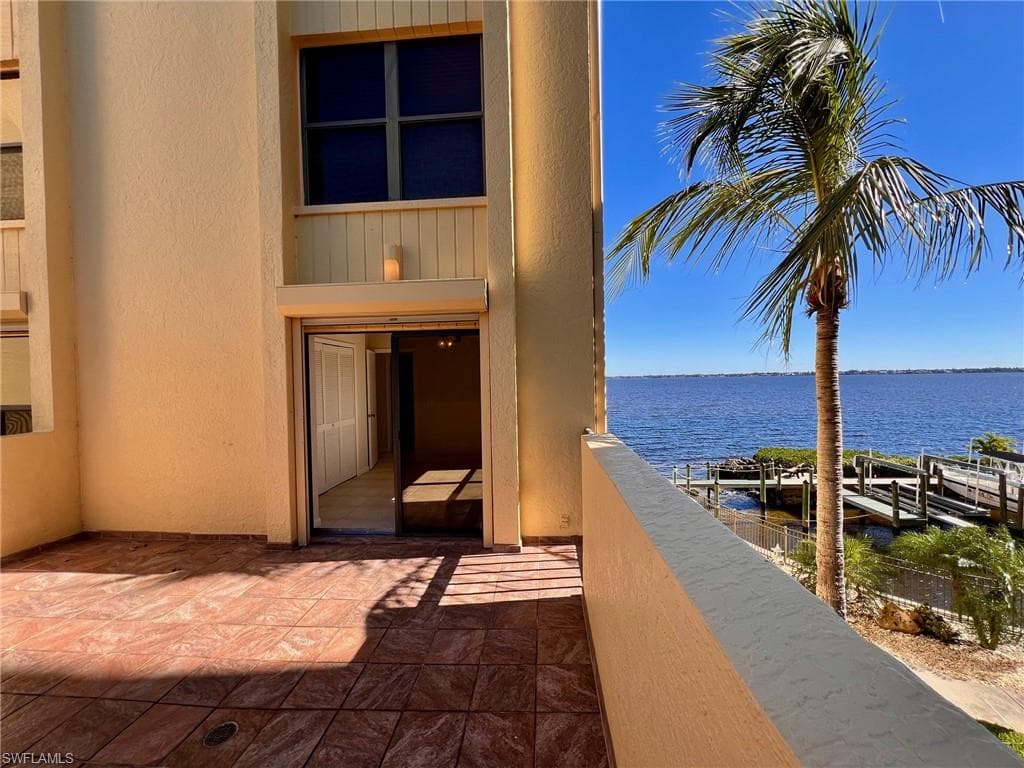 4015 SE 20th PL # 206, CAPE CORAL FL 33904-13