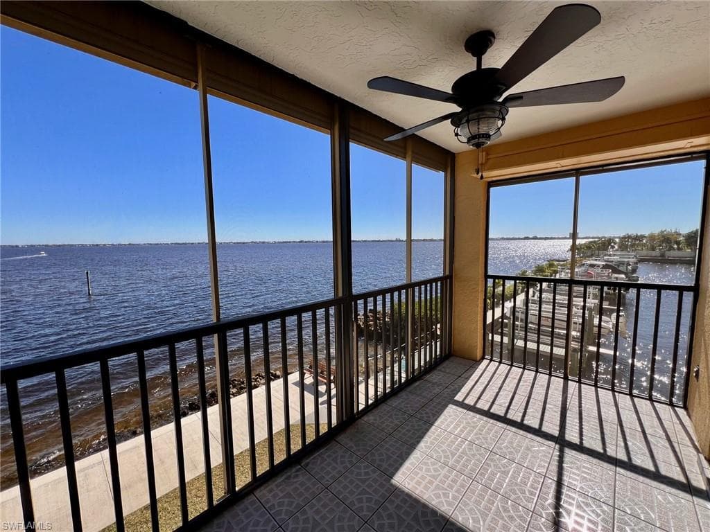 4015 SE 20th PL # 206, CAPE CORAL FL 33904-28