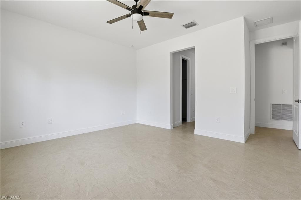 2167 Della DR, NAPLES FL 34117-16