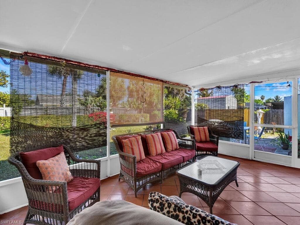 5469 27th PL SW, NAPLES FL 34116-15