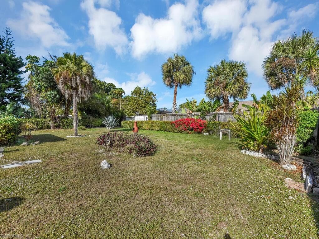 5469 27th PL SW, NAPLES FL 34116-17