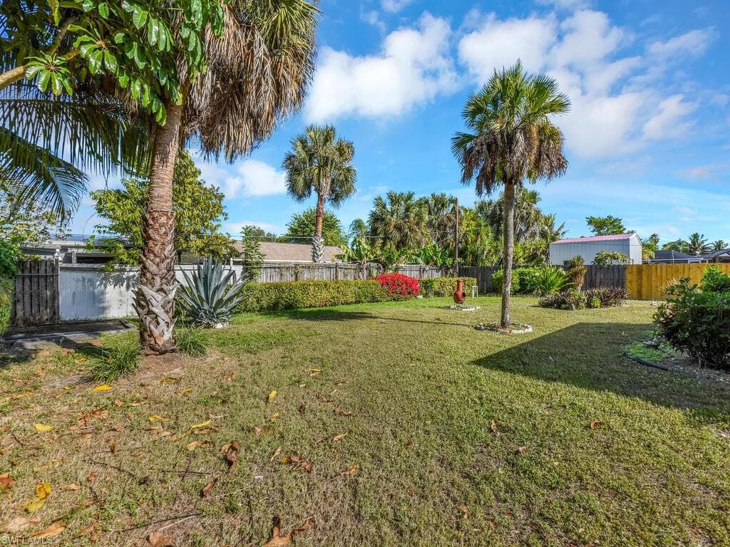 5469 27th PL SW, NAPLES FL 34116-18