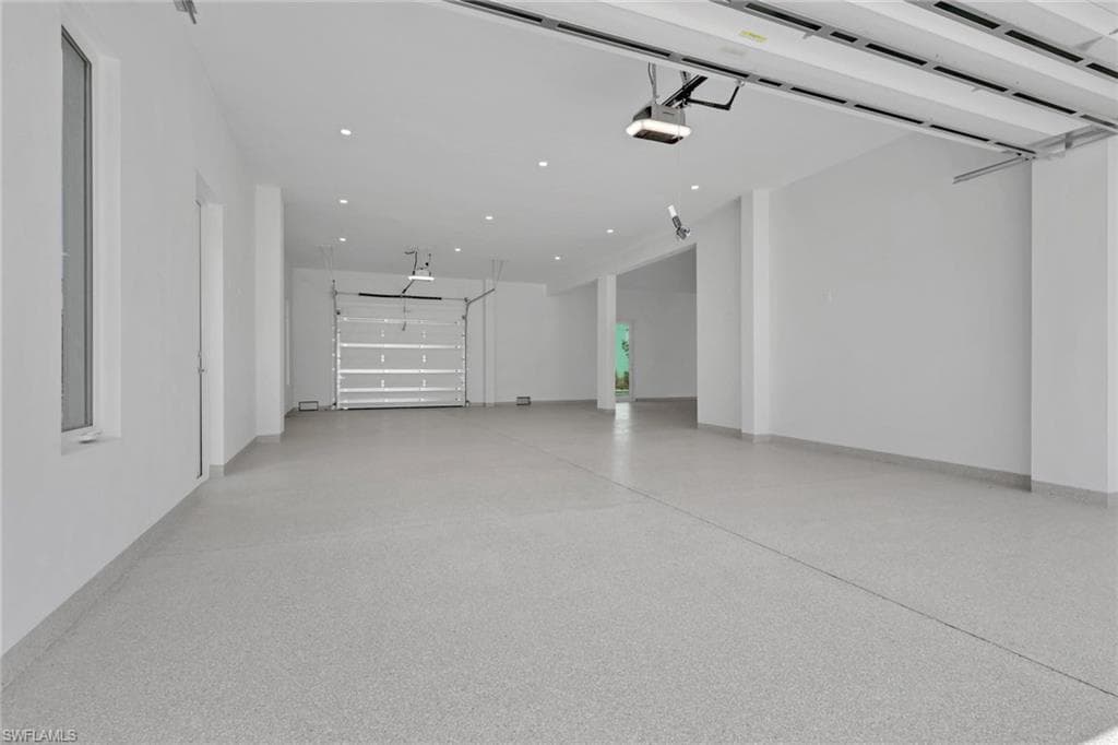 215 1st ST-27