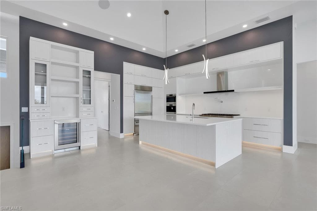 215 1st ST-7