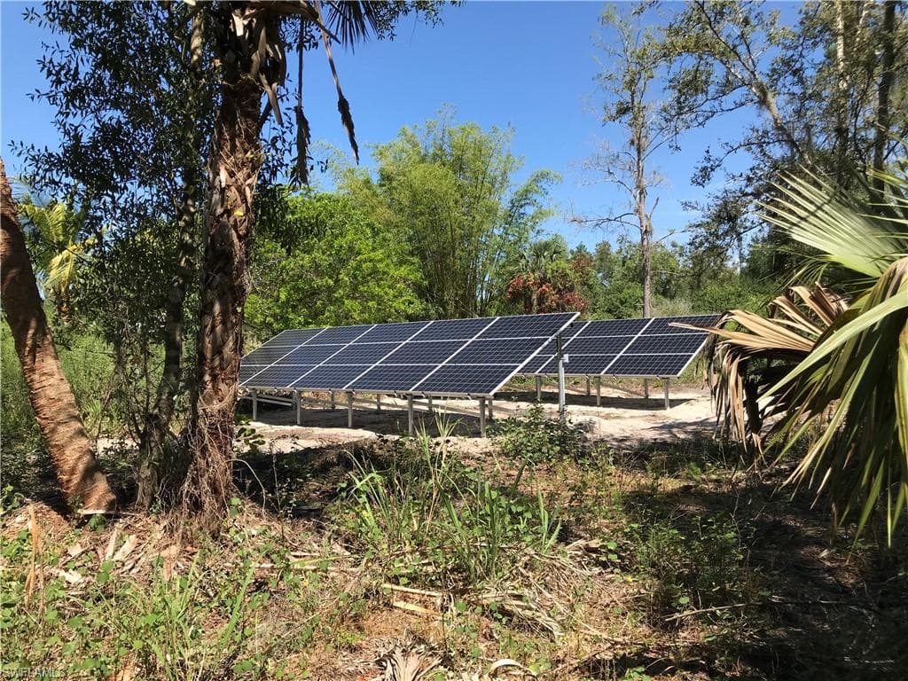 5825 Dogwood Way, NAPLES FL 34116-25