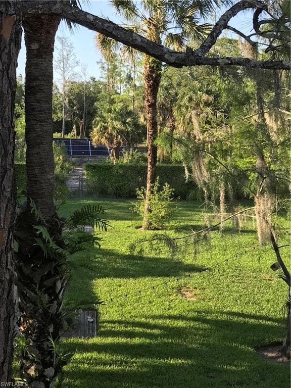 5825 Dogwood Way, NAPLES FL 34116-23