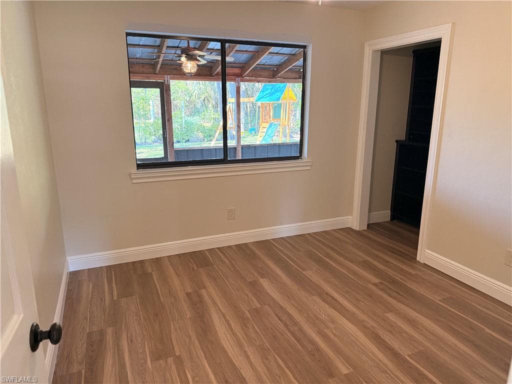 5825 Dogwood Way, NAPLES FL 34116-17