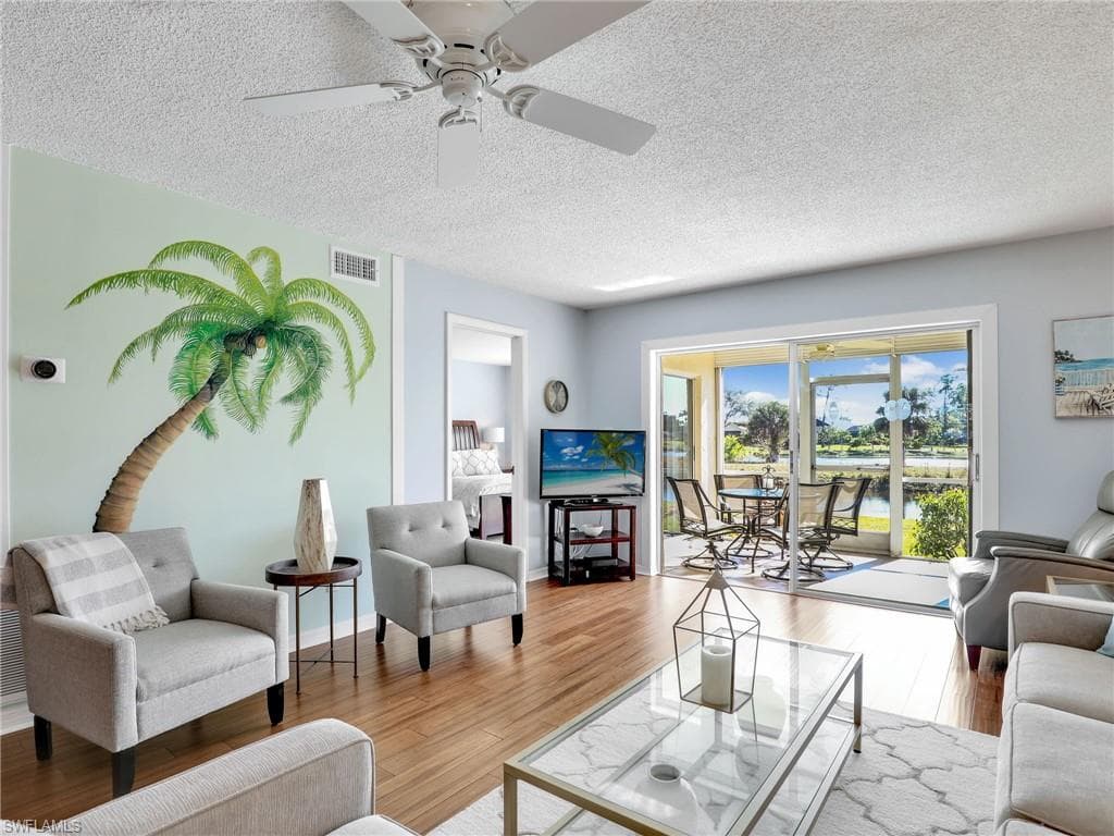 5483 Rattlesnake Hammock RD # B103, NAPLES FL 34113-2