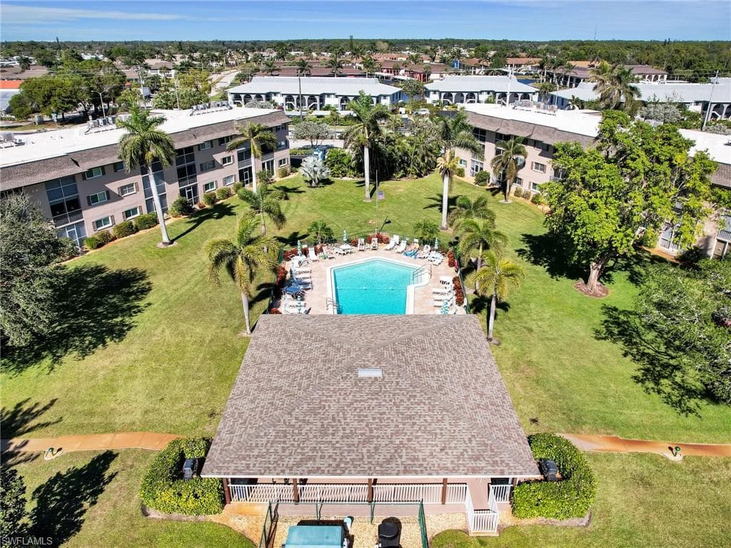 5483 Rattlesnake Hammock RD # B103, NAPLES FL 34113-34