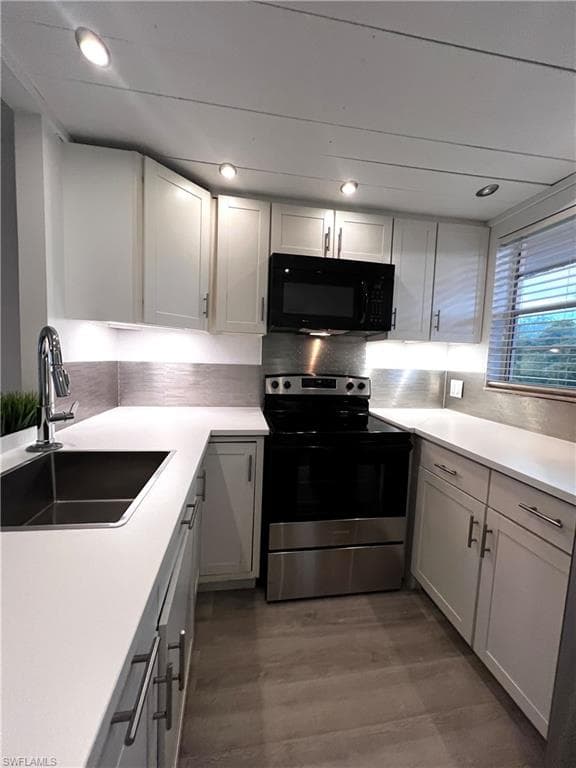 100 Forest Lakes BLVD # 307, NAPLES FL 34105-1