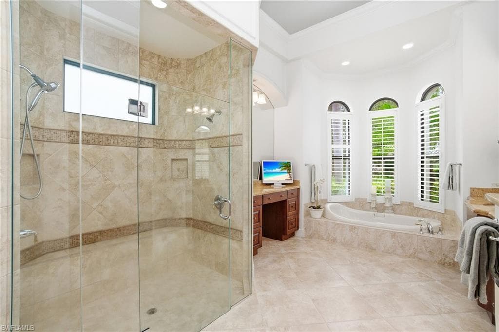 6891 Lakewood Isle DR-15