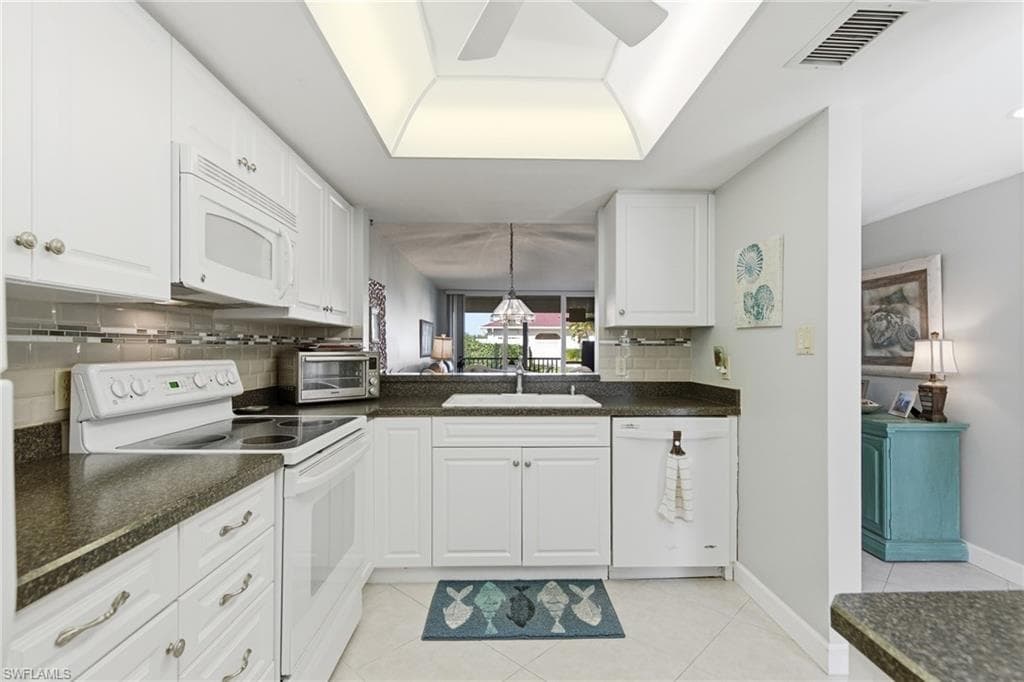 25804 Cockleshell DR # 117, BONITA SPRINGS FL 34135-8