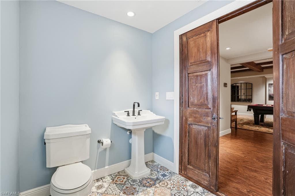 12201 Caisson LN-27